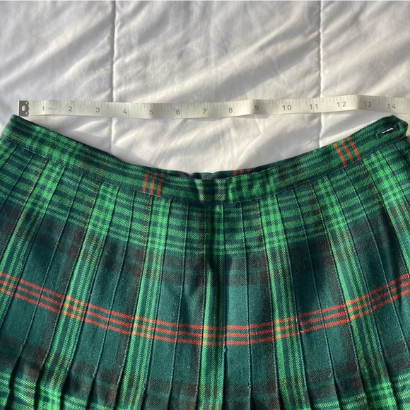 VINTAGE 70’s Plaid Pleated Skirt 100% Wool - Picture 3 of 7